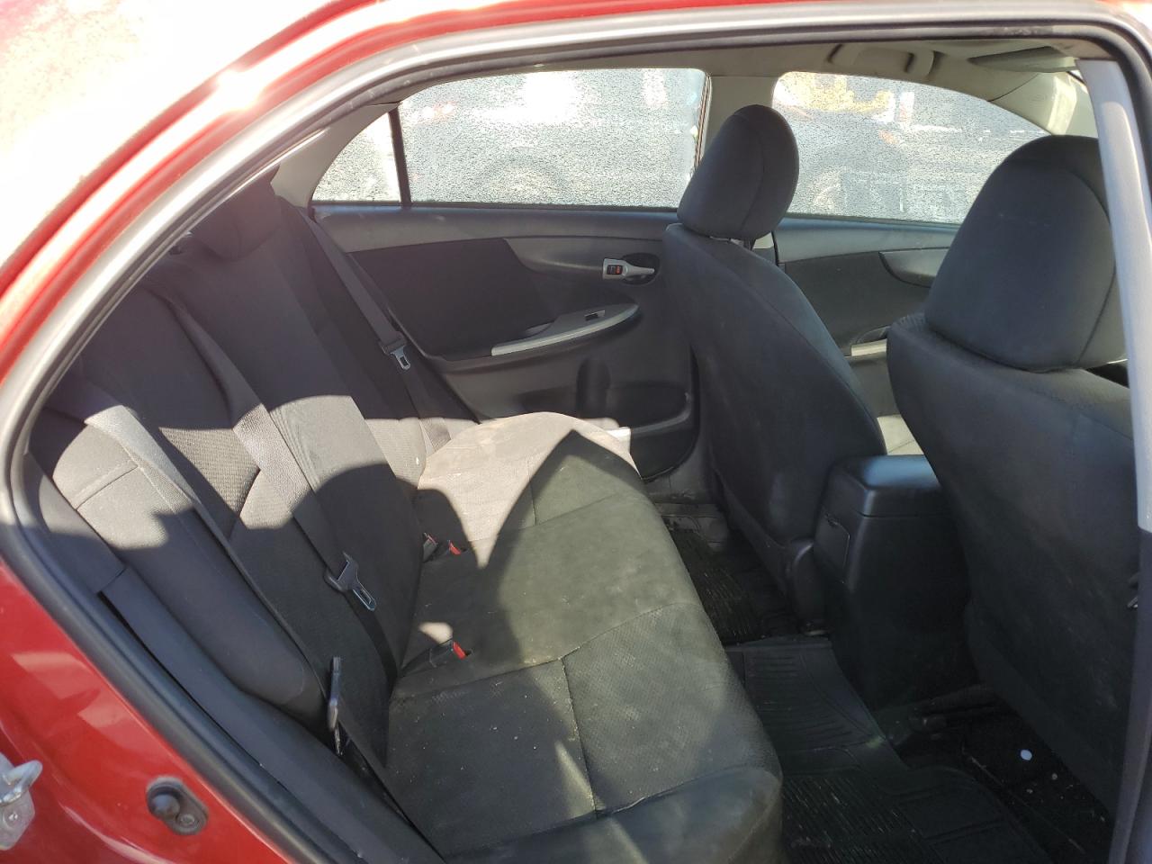 2010 Toyota Corolla - Image 11