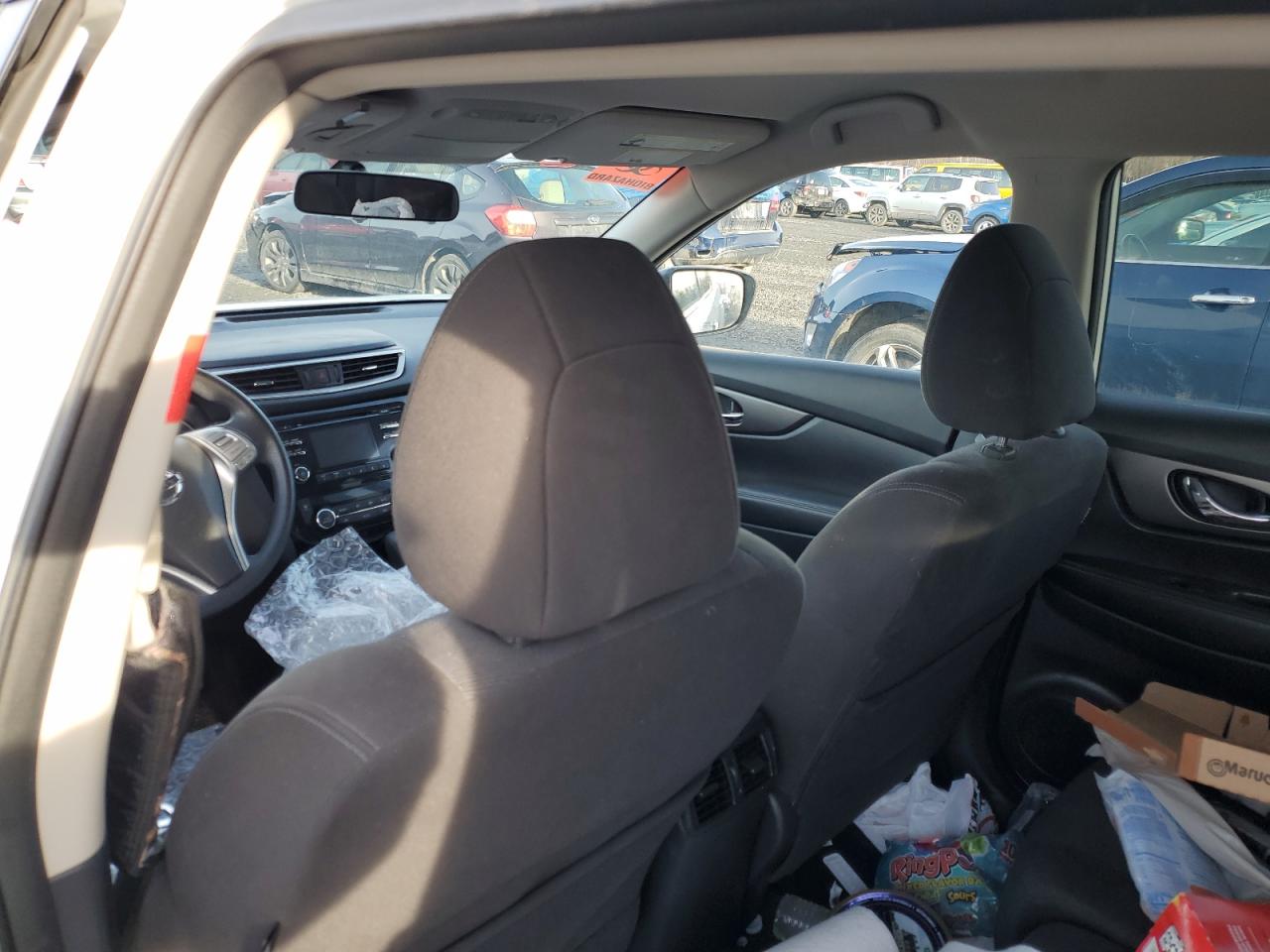 2015 Nissan Rogue - Image 8
