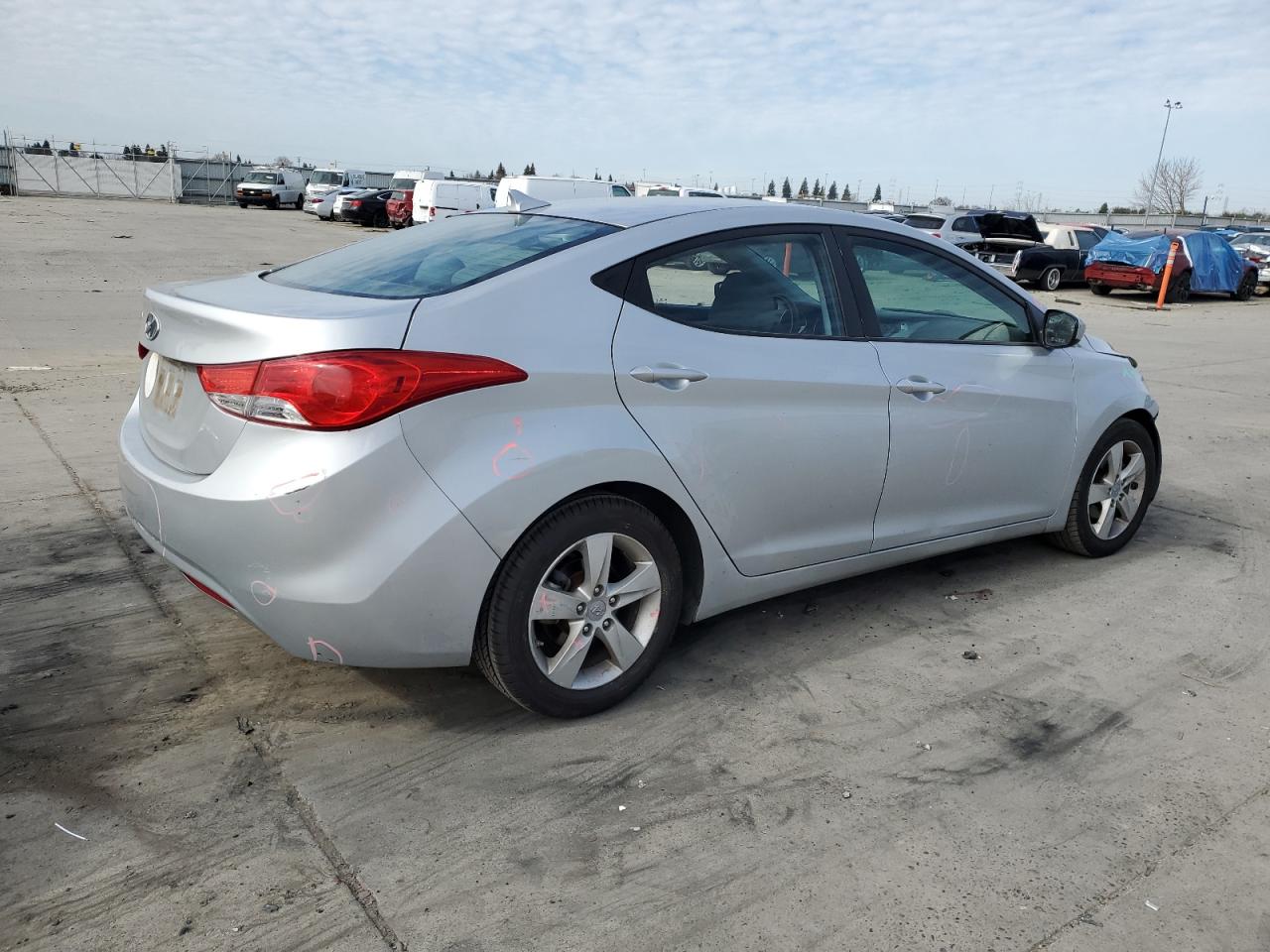 2013 Hyundai Elantra - Image 3
