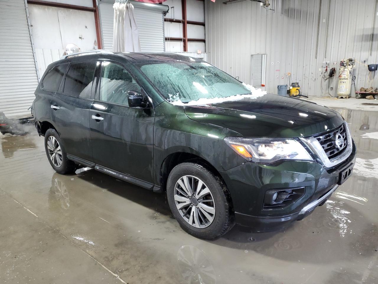 2019 Nissan Pathfinder - Image 4