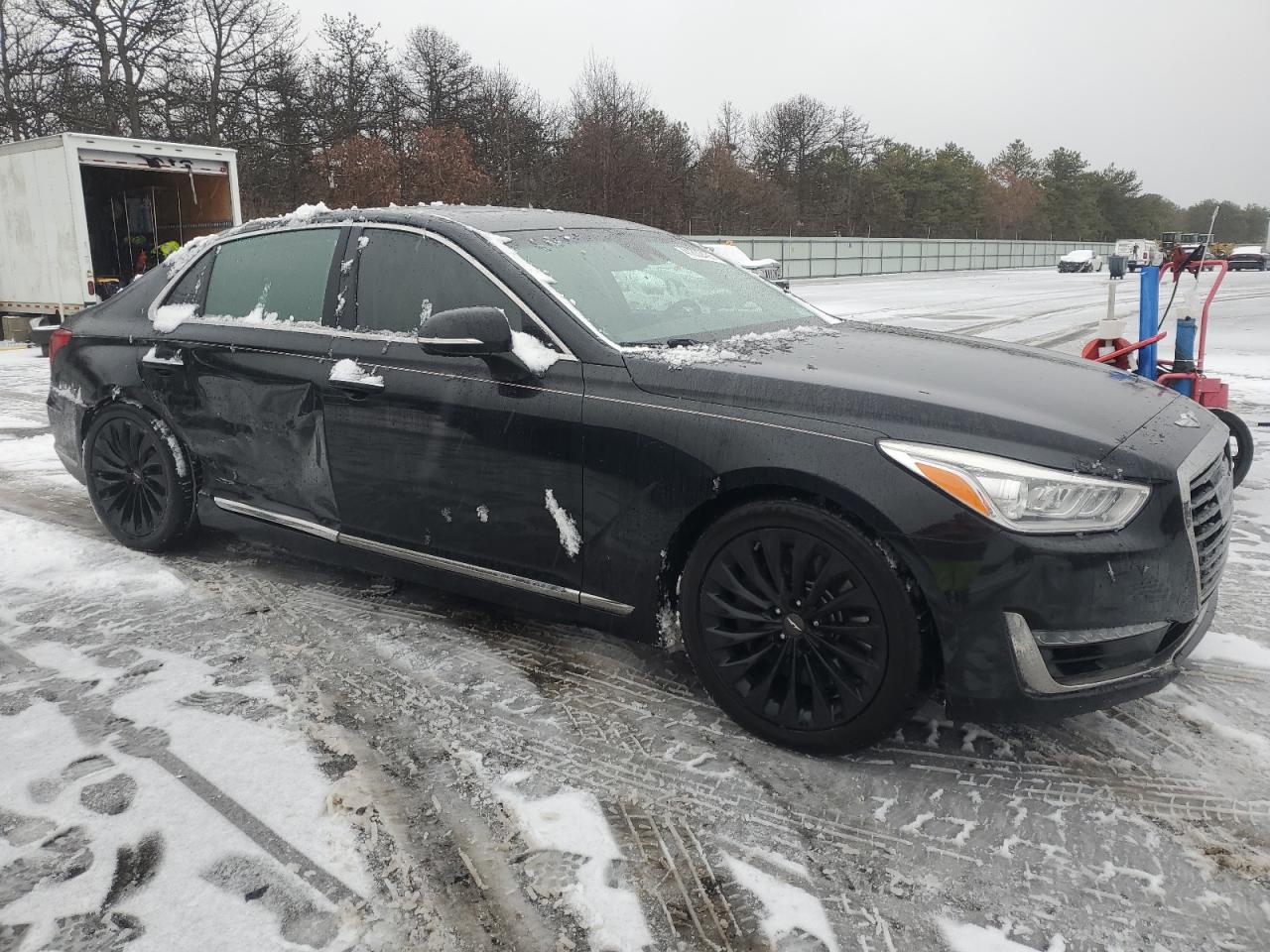 2017 Genesis G90 - Image 4
