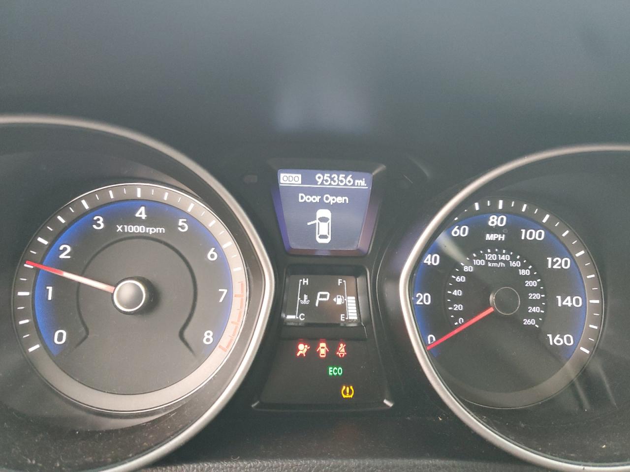 2014 Hyundai Elantra - Image 9