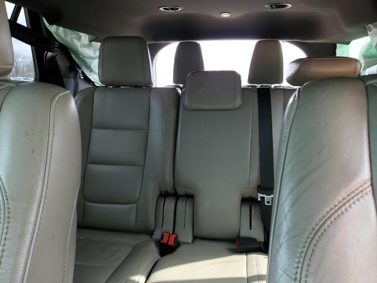 2013 Ford Explorer - Image 10