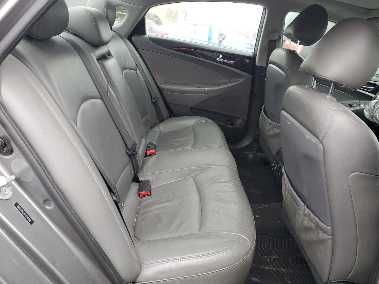 2013 Hyundai Sonata - Image 10