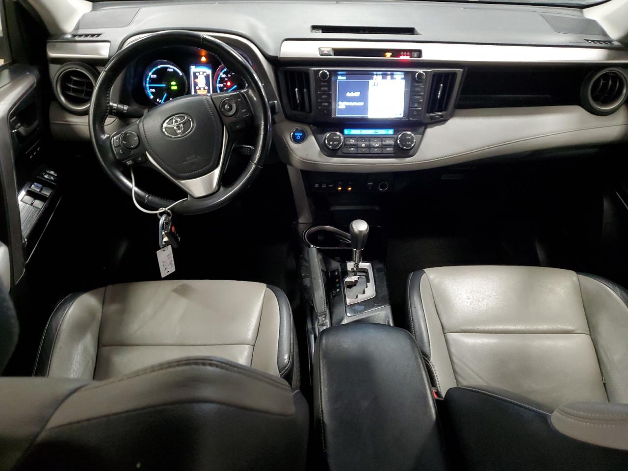 2018 Toyota RAV 4 - Image 8