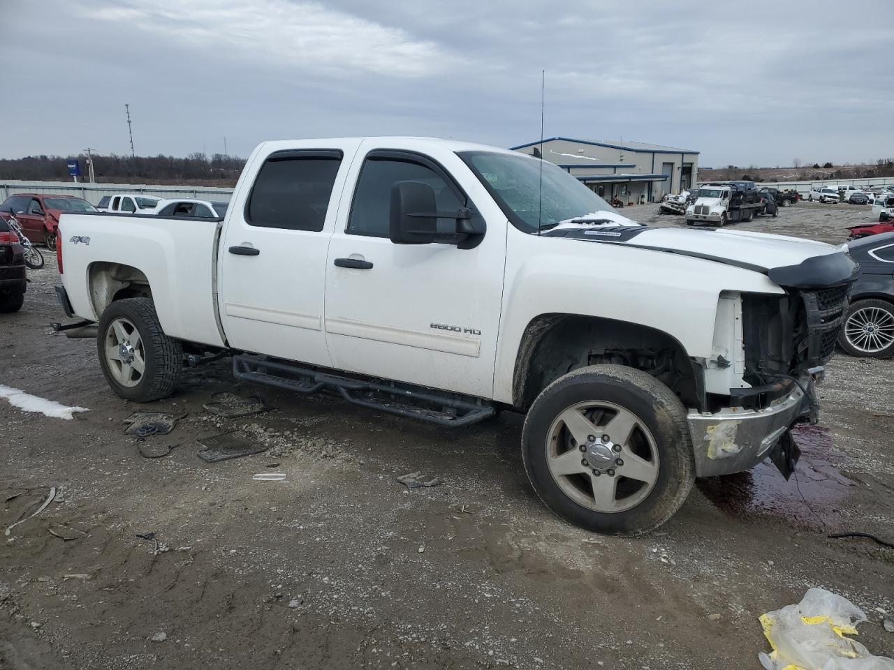 2011 Chevrolet Silverado - Image 4