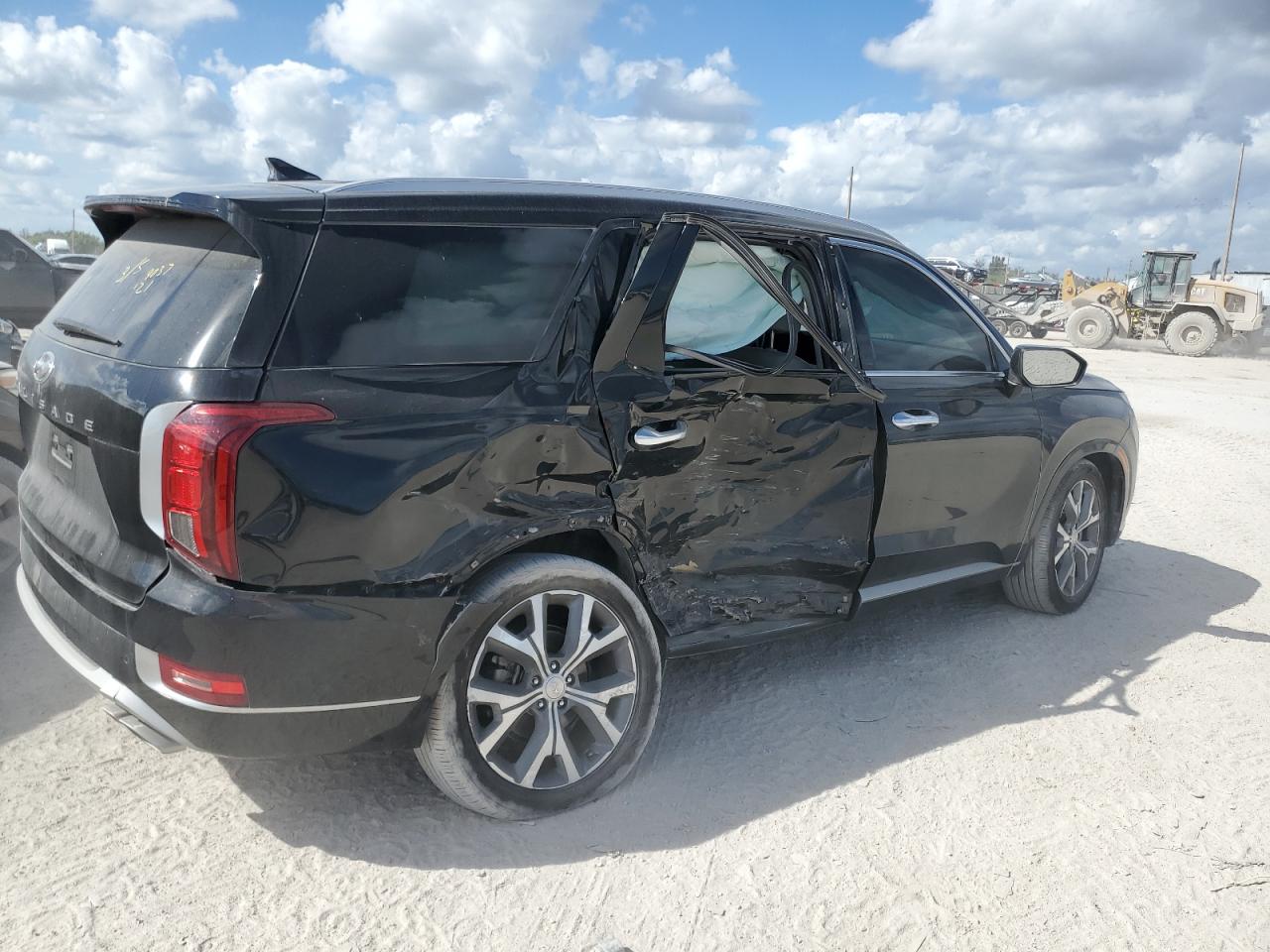 2021 Hyundai Palisade - Image 3