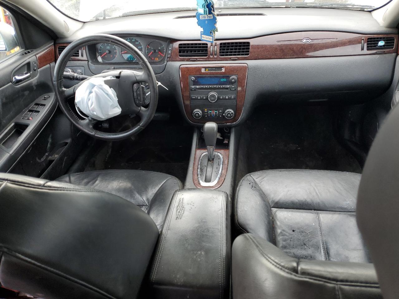 2011 Chevrolet Impala - Image 8