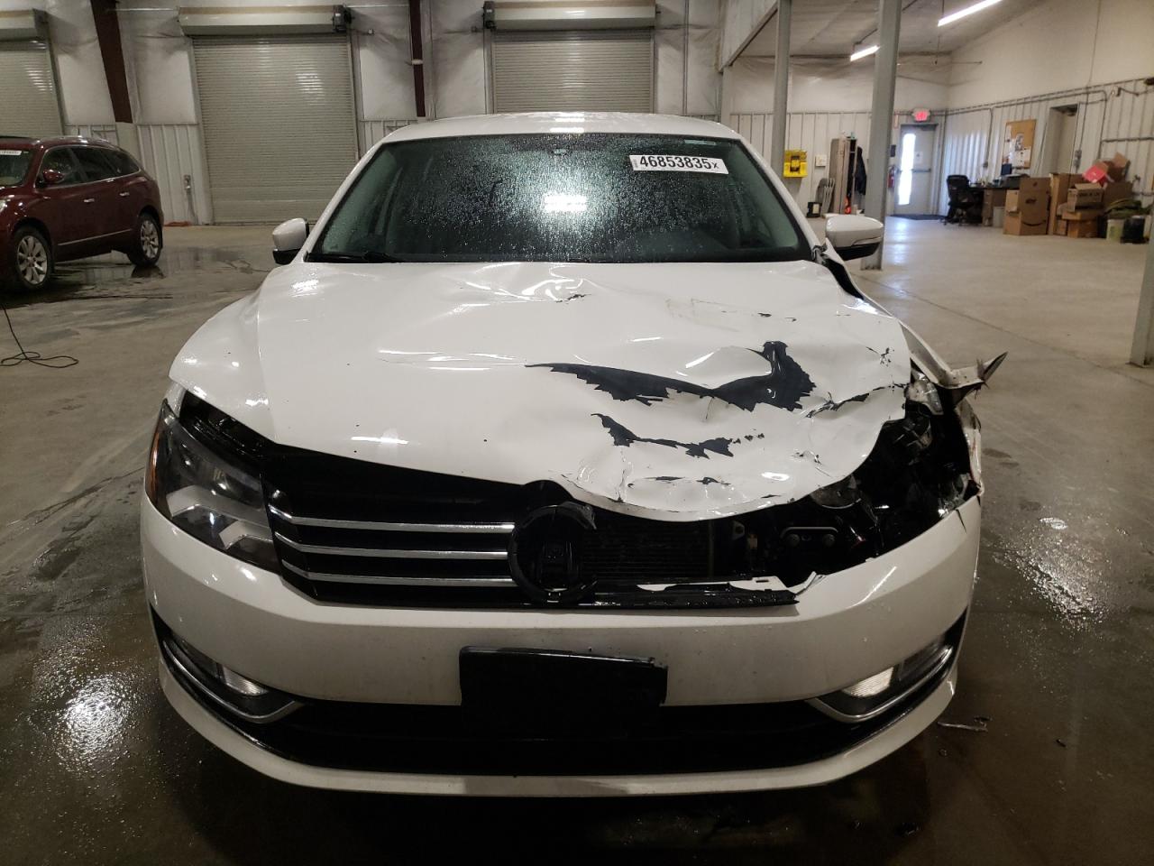 2015 Volkswagen Passat - Image 5