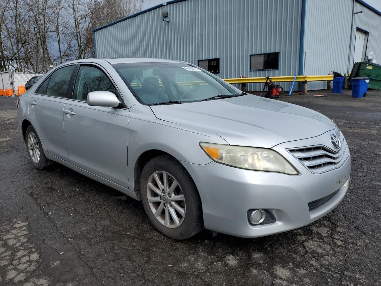 2011 Toyota Camry - Image 4