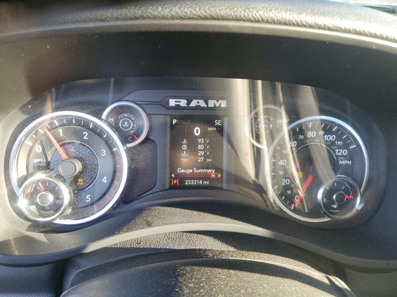 2019 RAM 2500 - Image 9