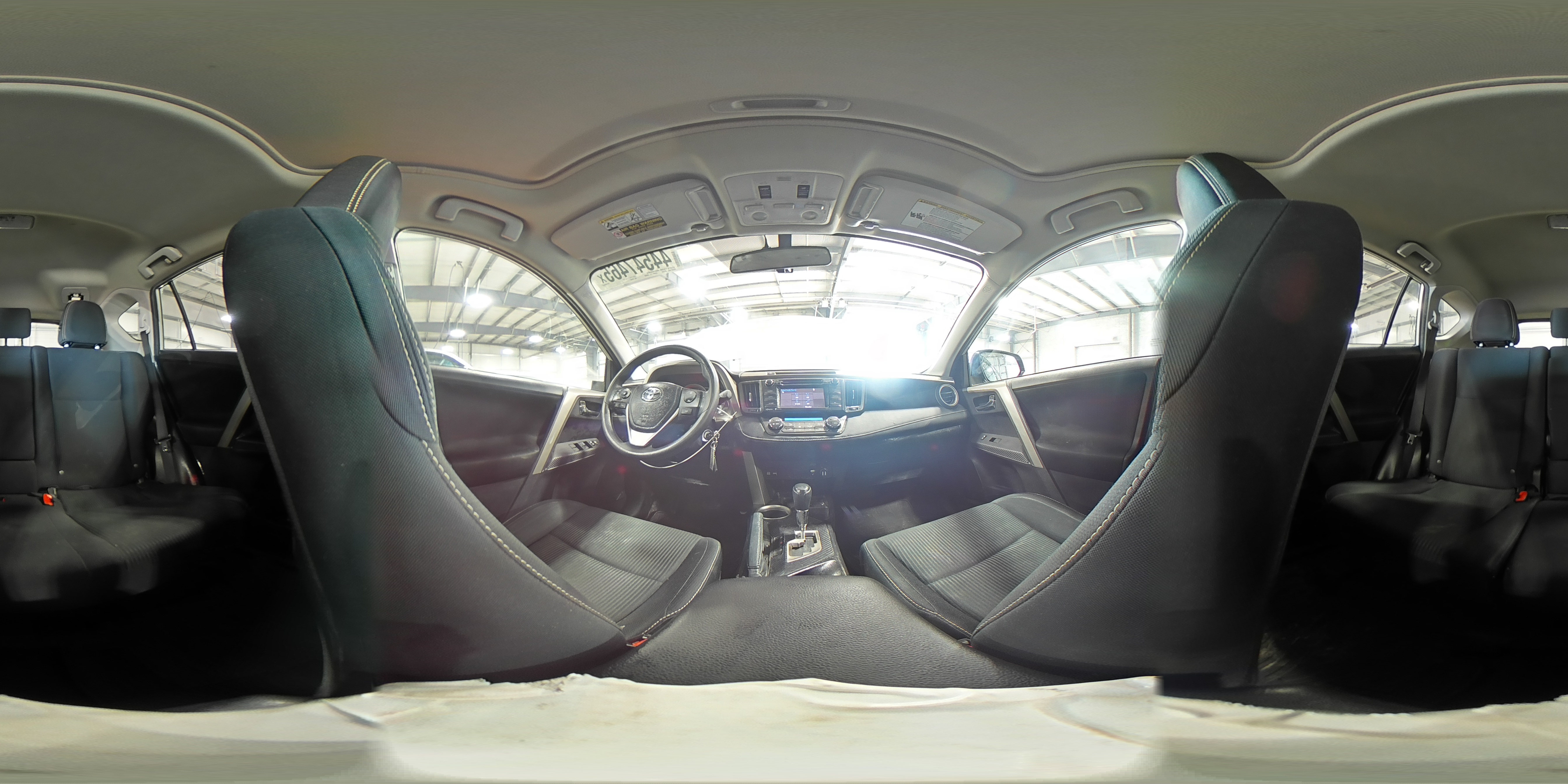 2015 Toyota RAV 4 - Image 16