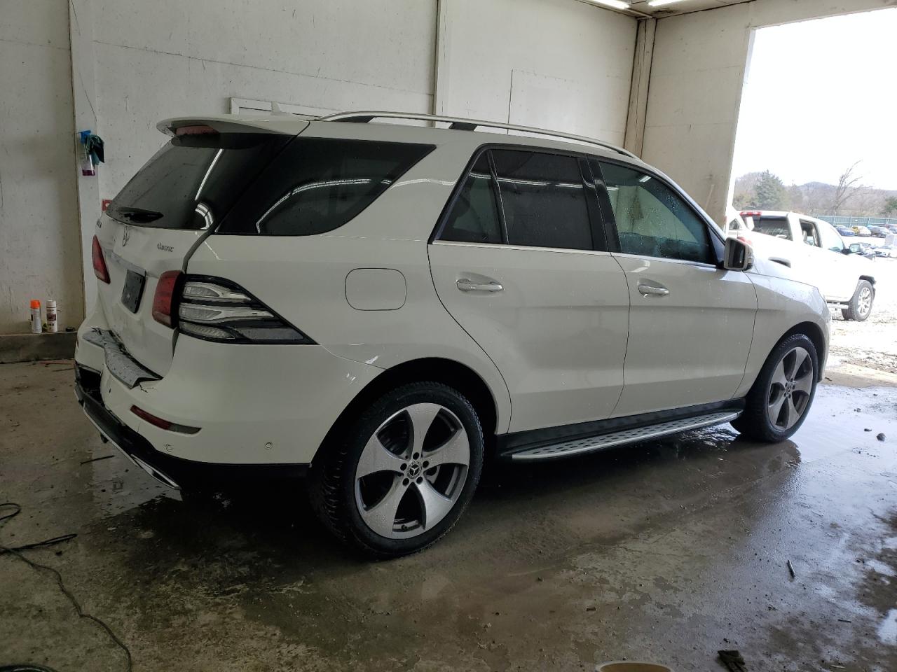 2017 Mercedes-Benz GLE - Image 3