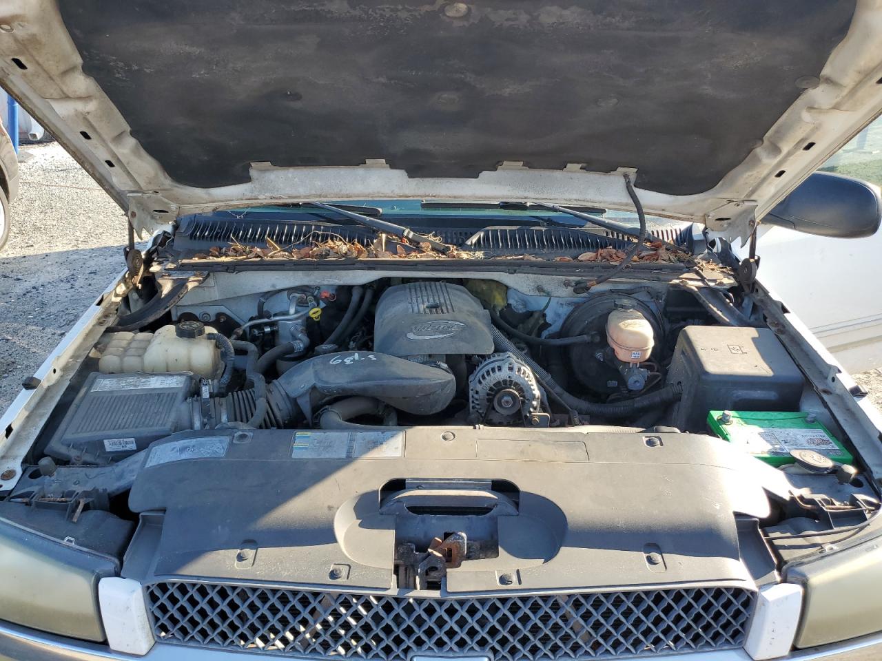 2005 Chevrolet Silverado - Image 11