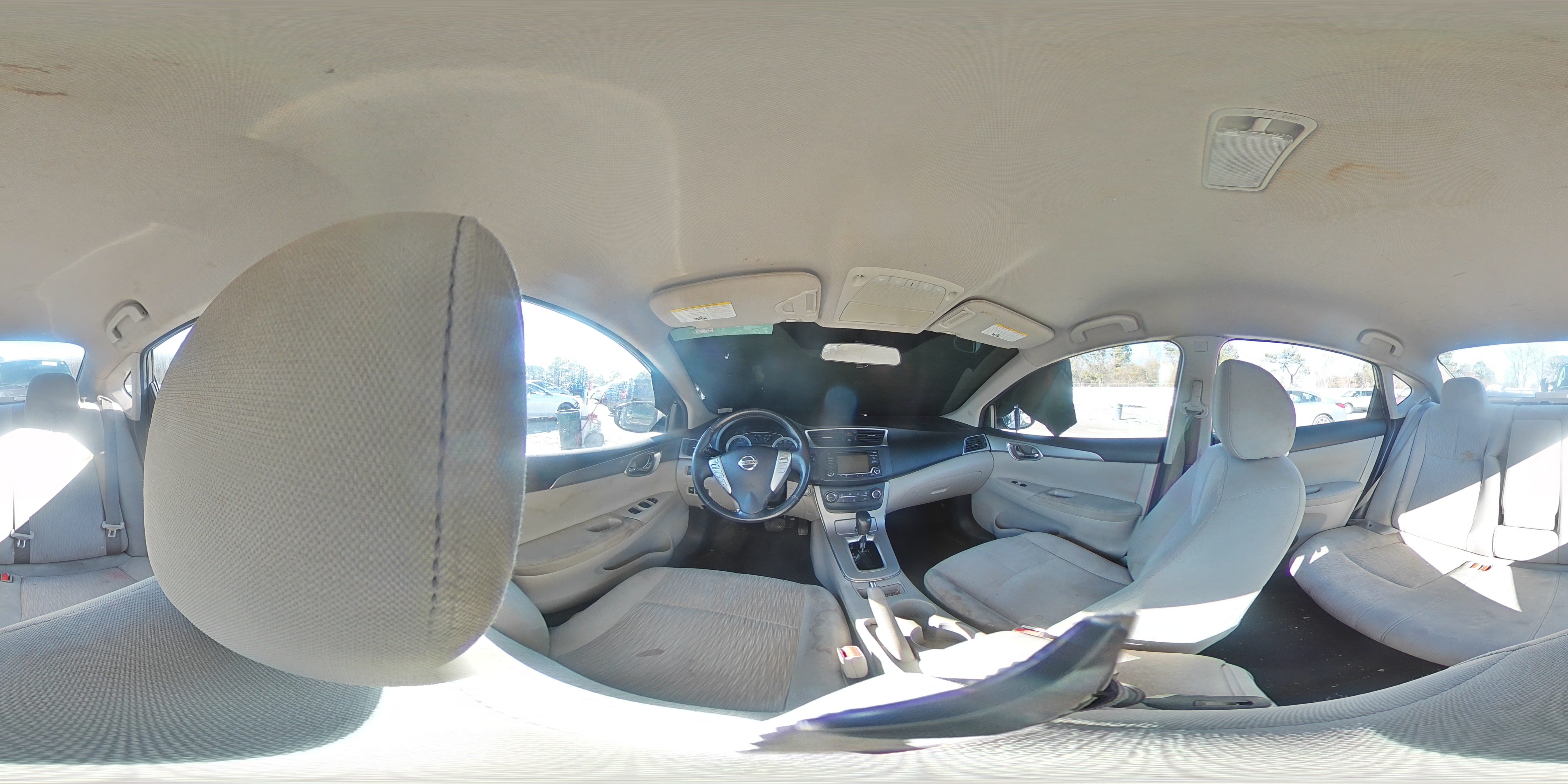 2015 Nissan Sentra - Image 13