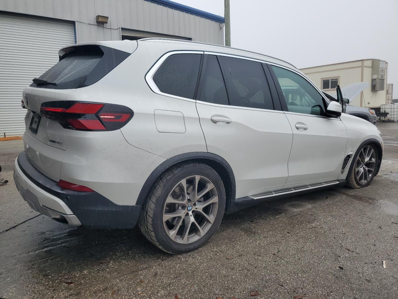 2024 BMW X5 - Image 3