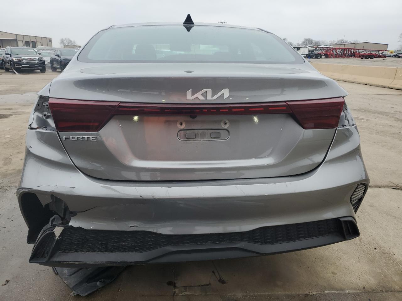 2023 Kia Forte - Image 6