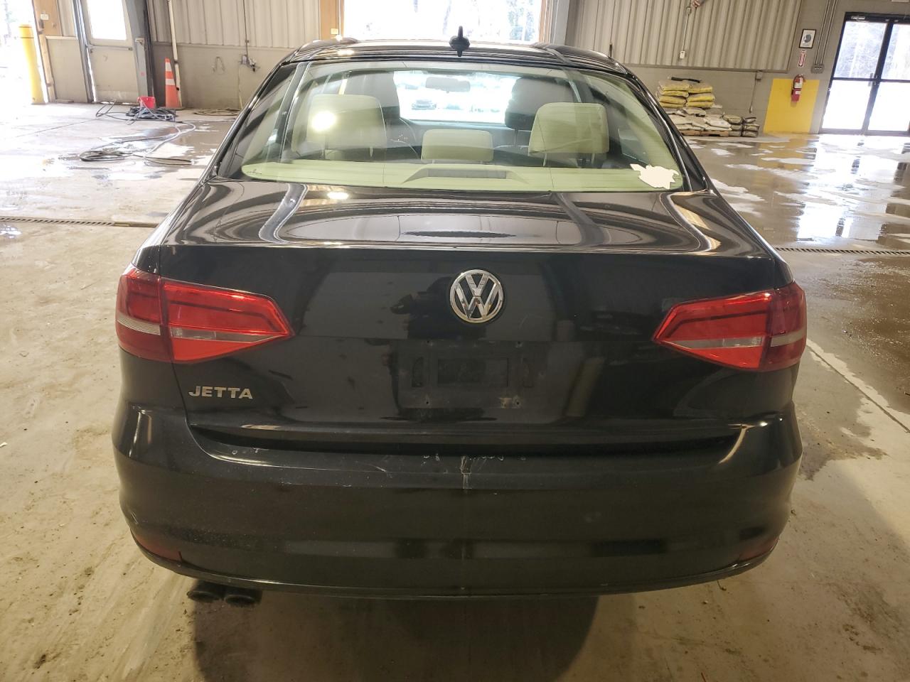 2017 Volkswagen Jetta - Image 6