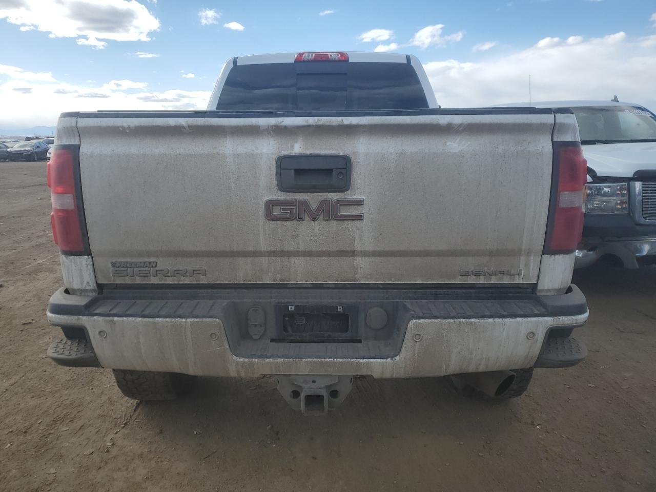 2015 GMC Sierra - Image 6