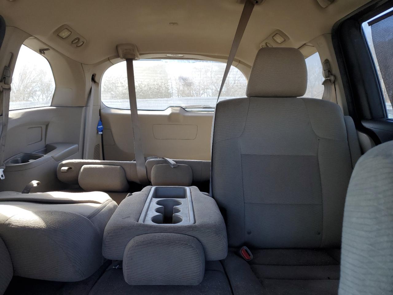 2012 Honda Odyssey - Image 10