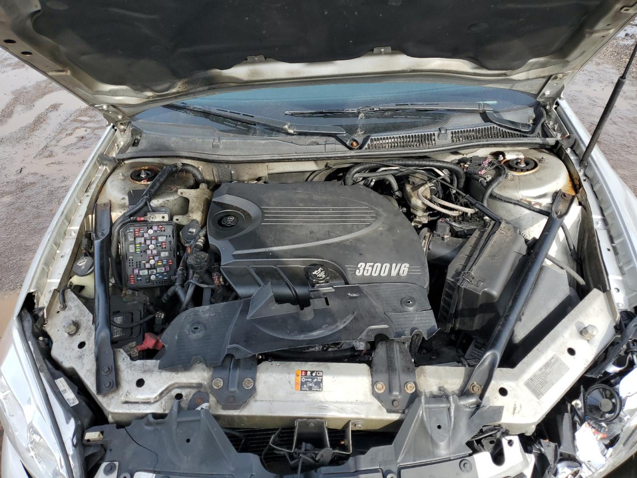 2011 Chevrolet Impala - Image 11