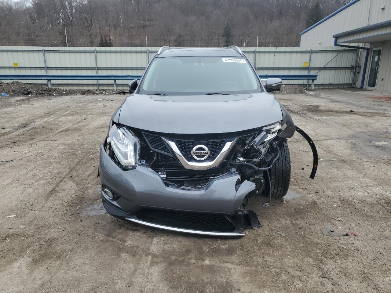 2015 Nissan Rogue - Image 5