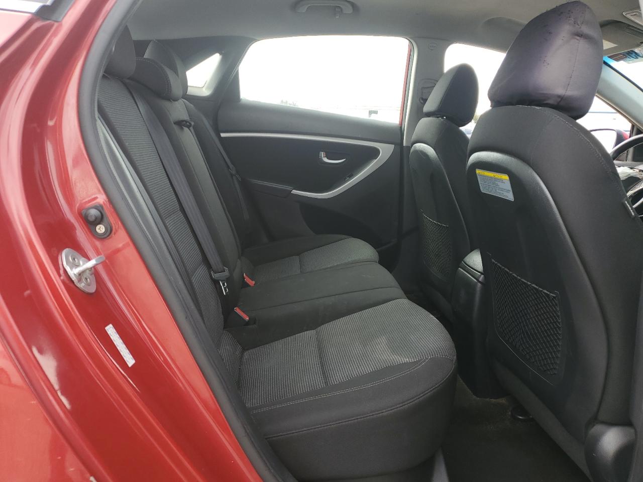2016 Hyundai Elantra - Image 11
