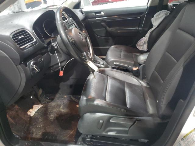 Crossovers VOLKSWAGEN JETTA 2012 Biały