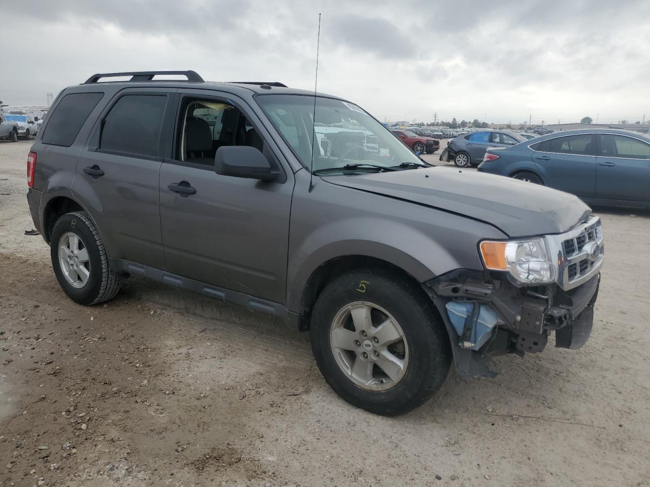 2009 Ford Escape - Image 4