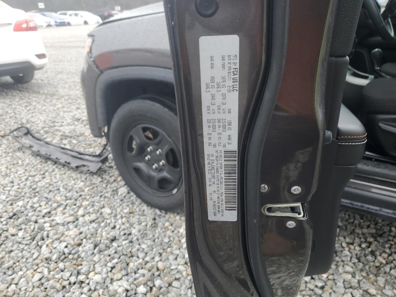 2020 Jeep Compass - Image 12