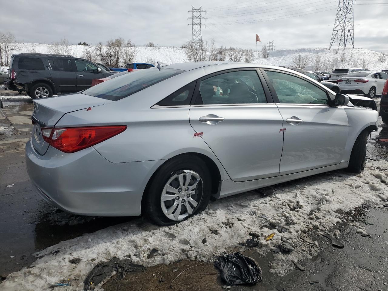 2012 Hyundai Sonata - Image 3