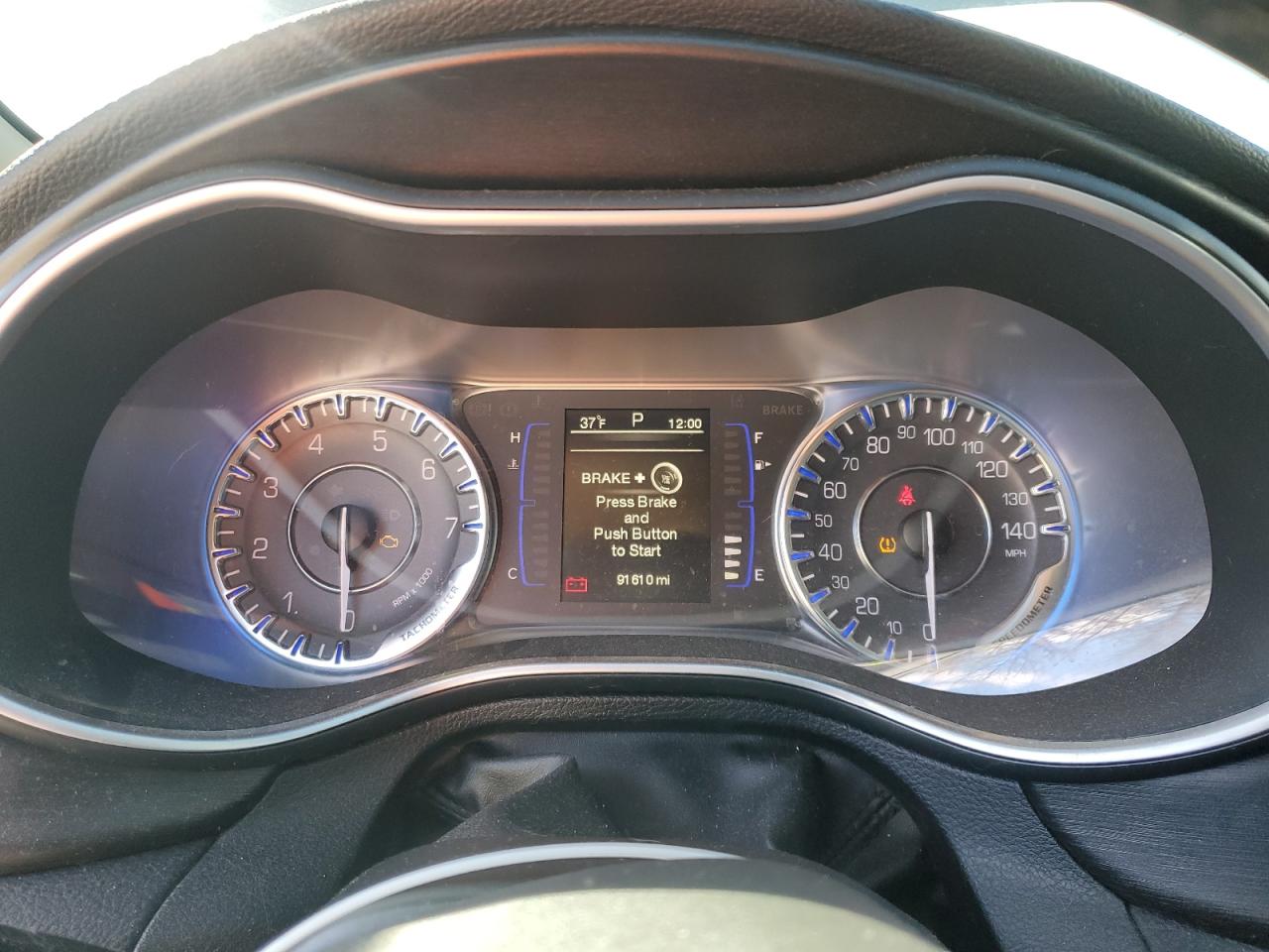 2015 Chrysler 200 - Image 9