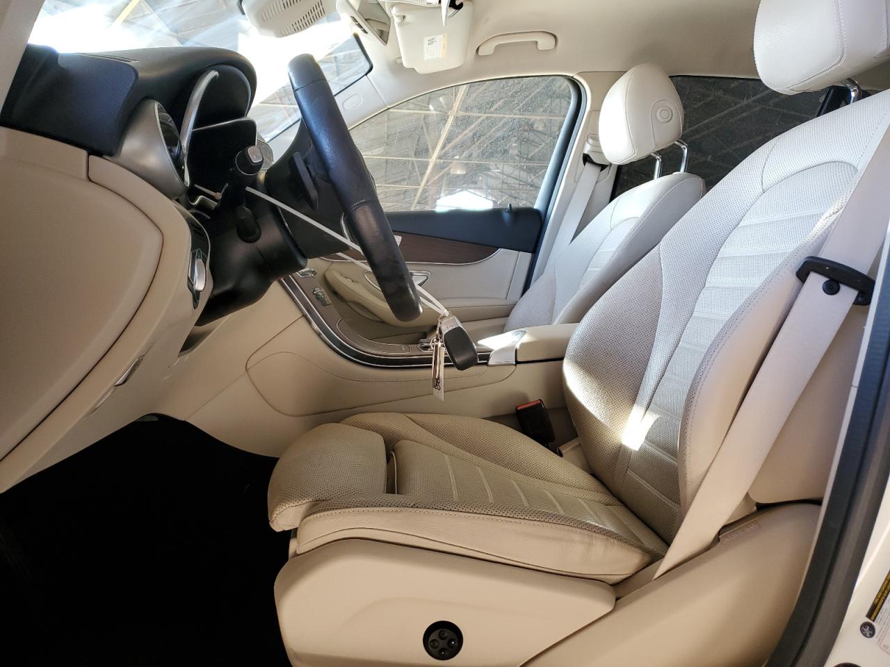2020 Mercedes-Benz GLC - Image 7