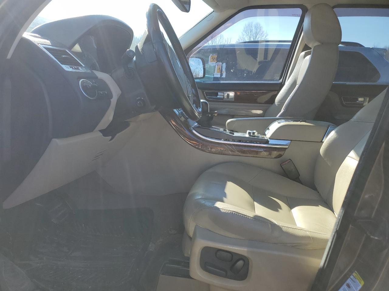 2011 Land Rover Range Rover - Image 7