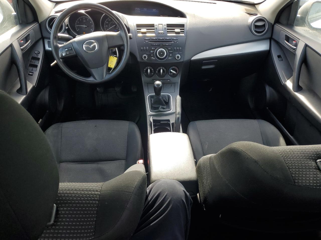 2013 Mazda 3 - Image 8