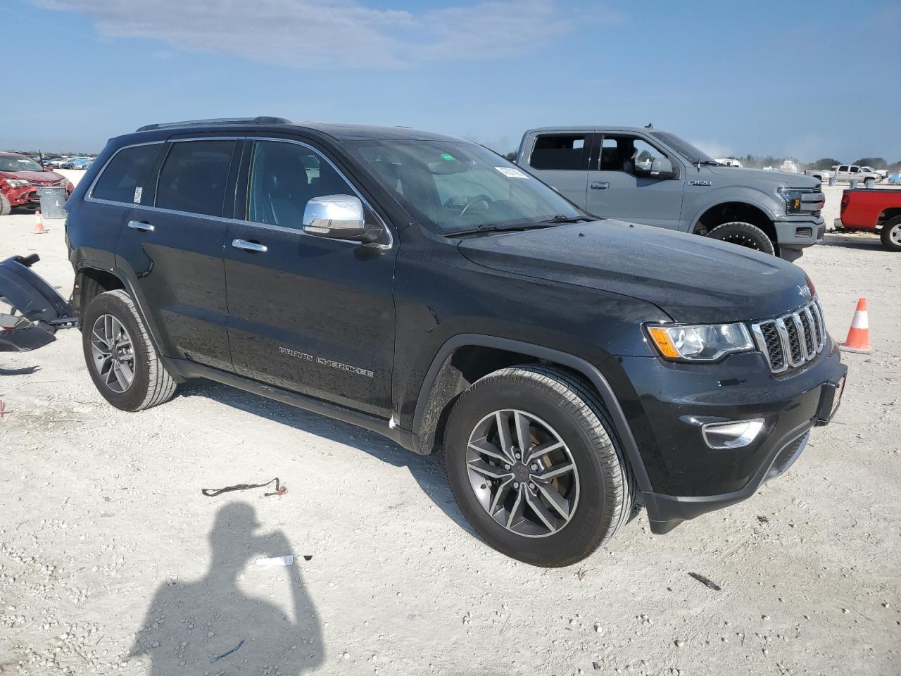2019 Jeep Grand Cherokee - Image 4
