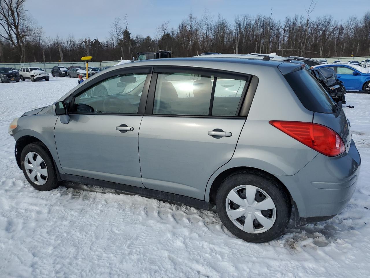 2009 Nissan Versa - Image 2