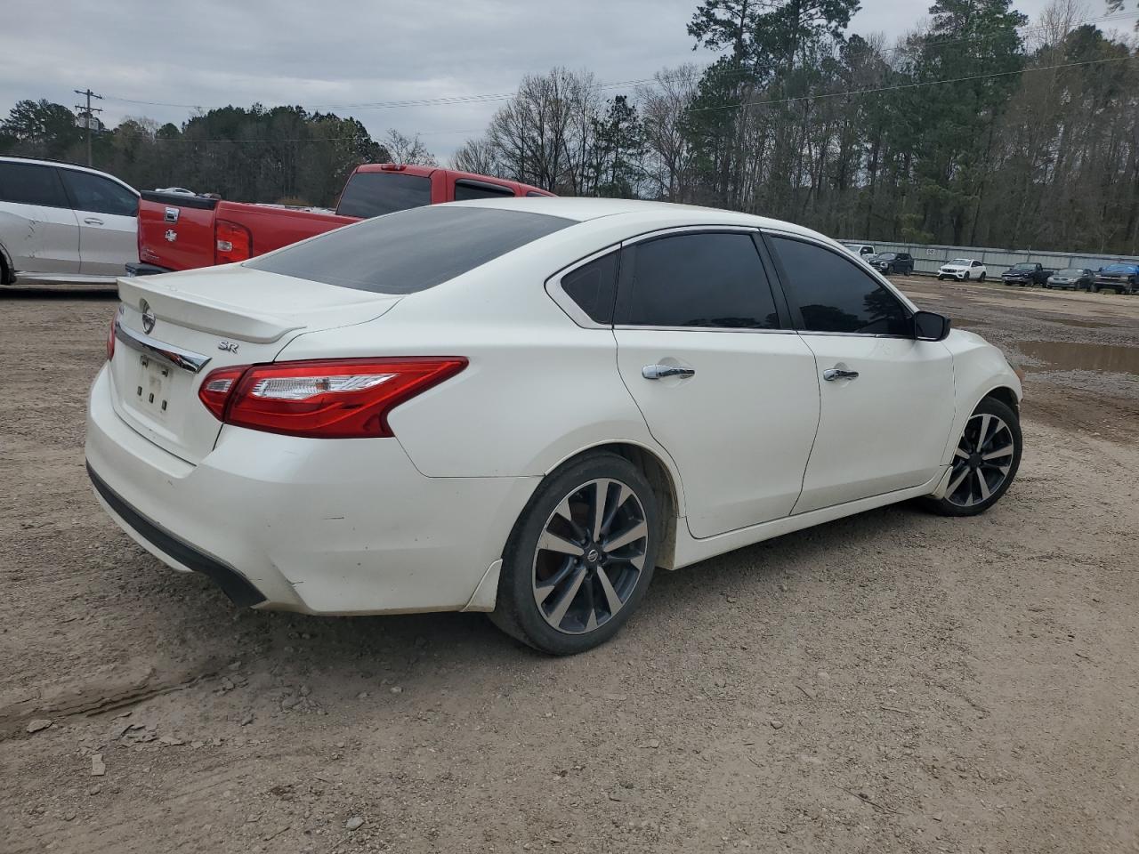 2016 Nissan Altima - Image 3