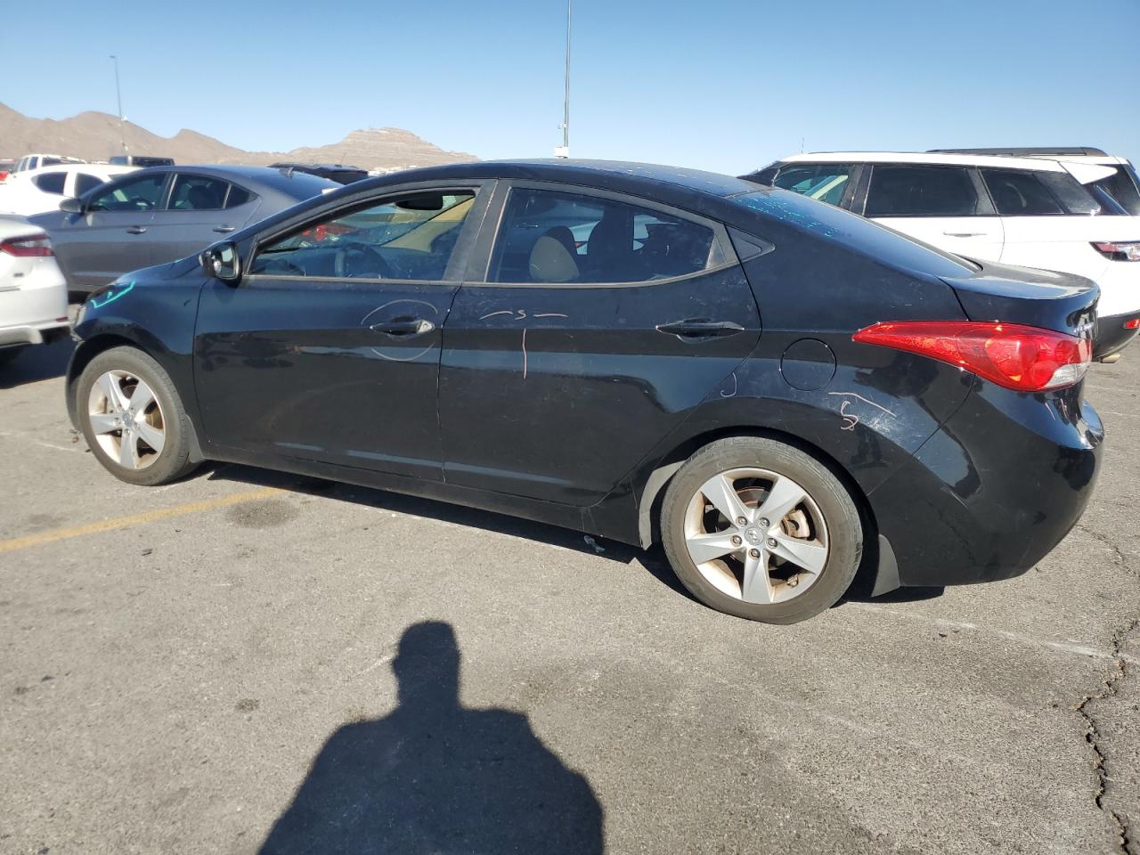 2013 Hyundai Elantra - Image 2