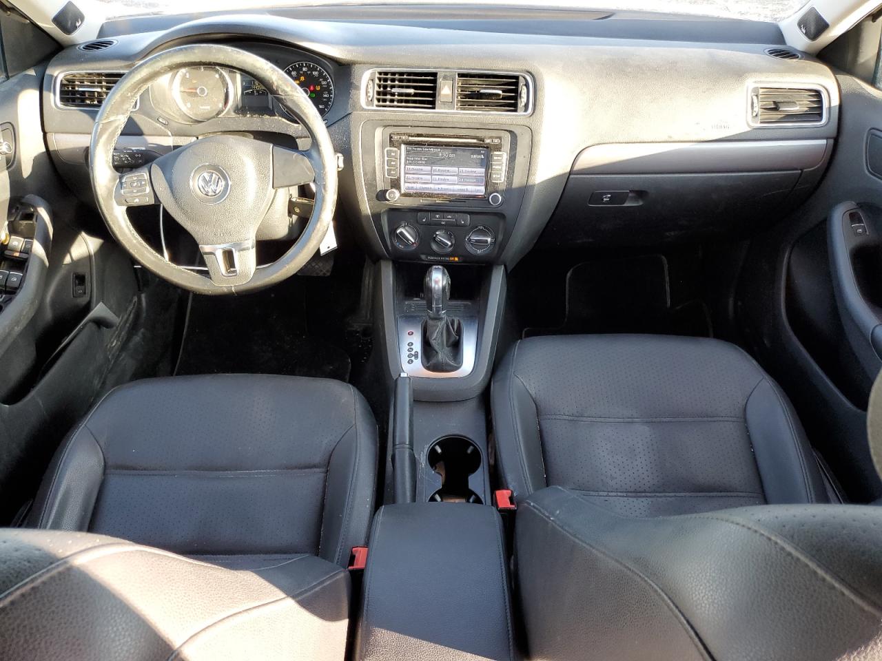 2014 Volkswagen Jetta - Image 8