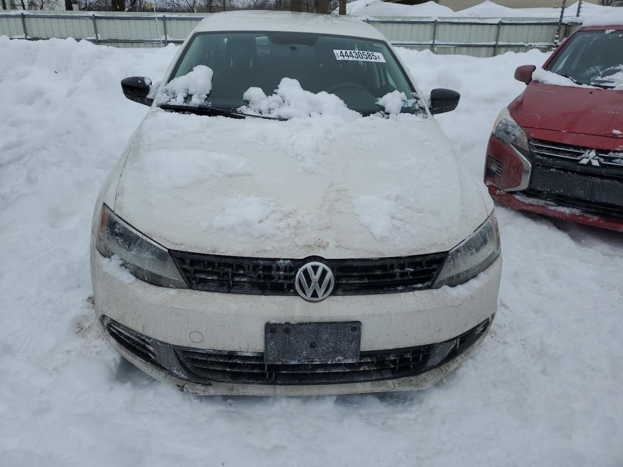 2014 Volkswagen Jetta - Image 5