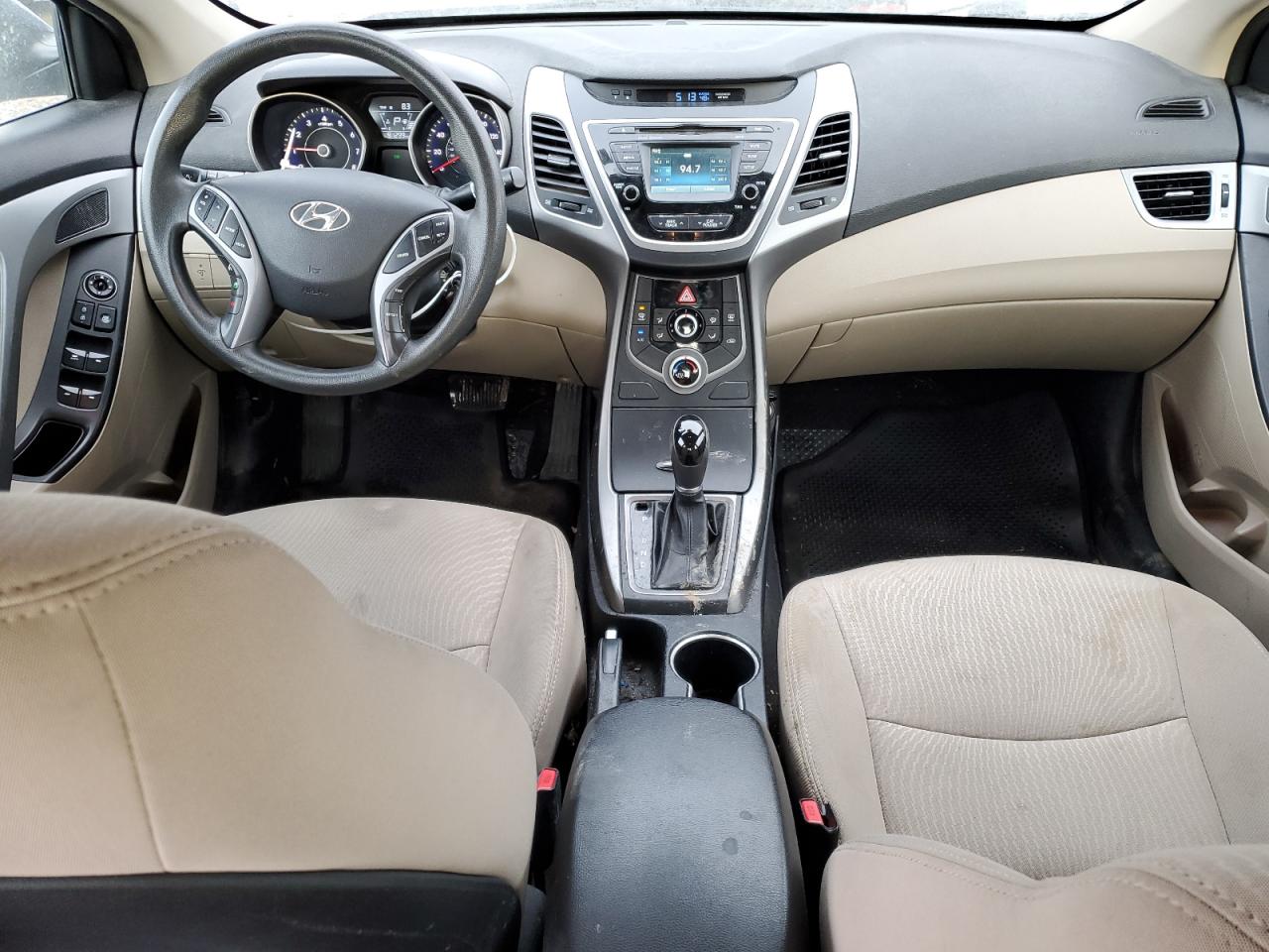 2016 Hyundai Elantra - Image 8