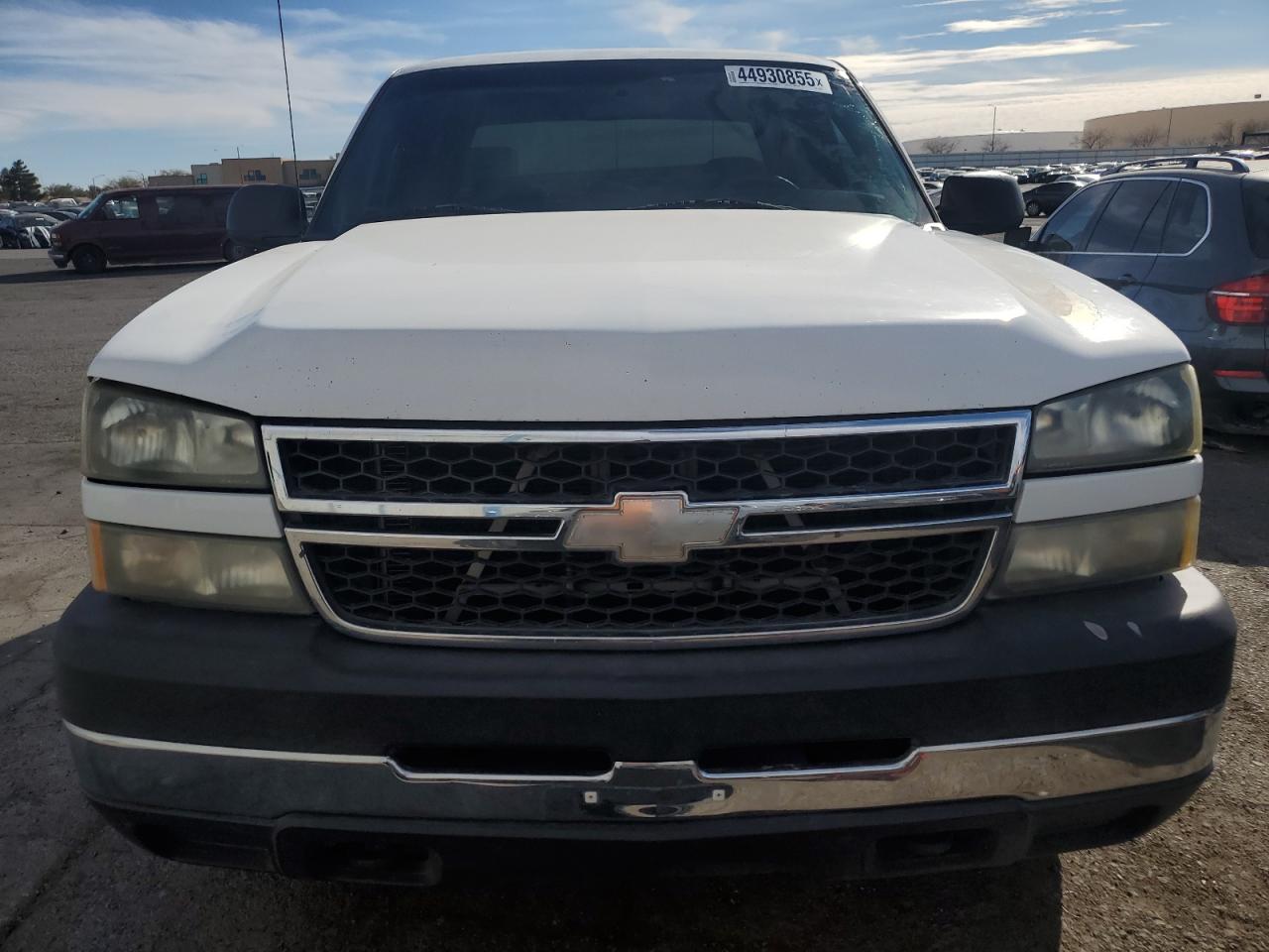 2007 Chevrolet Silverado - Image 5