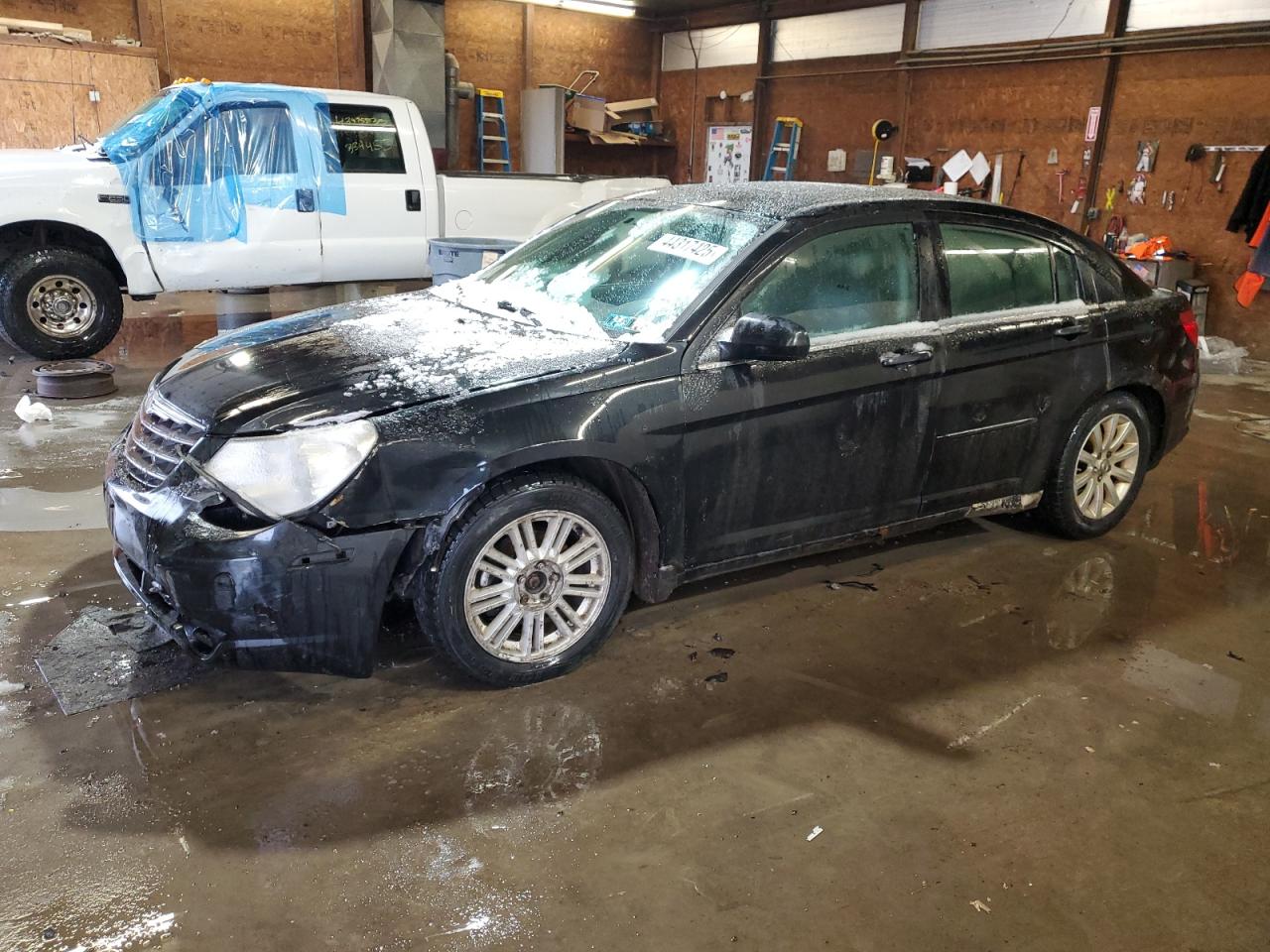 2010 Chrysler Sebring - Image 1