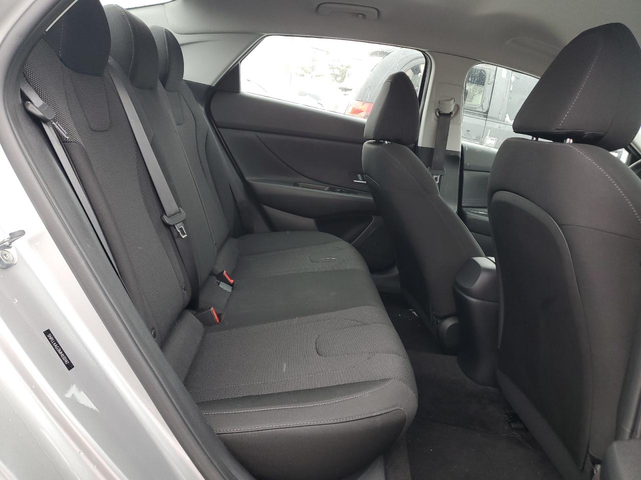 2021 Hyundai Elantra - Image 10