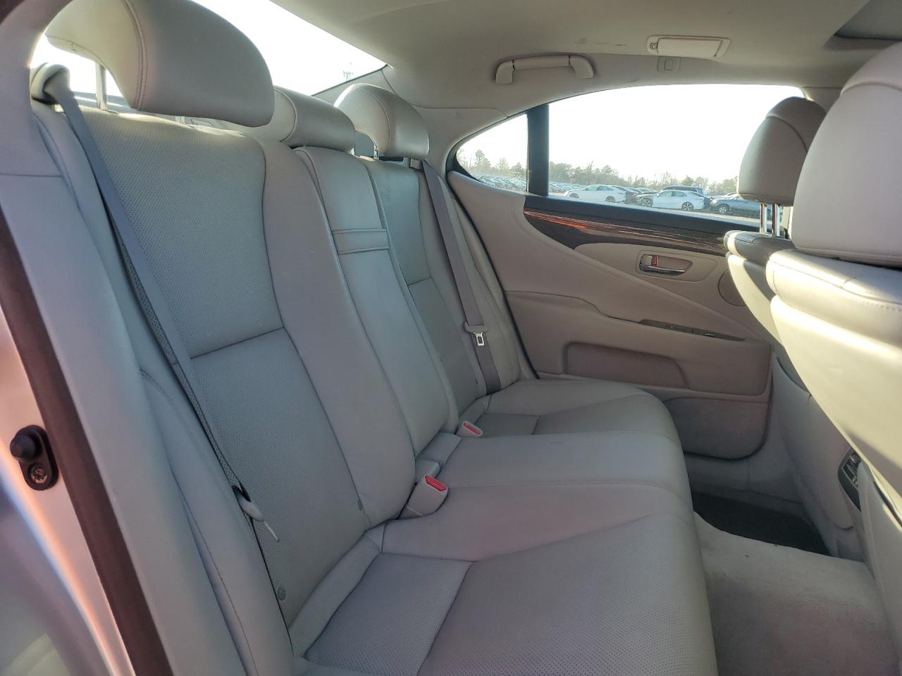 2008 Lexus LS - Image 10
