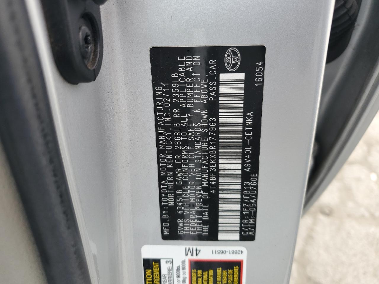 2011 Toyota Camry - Image 12
