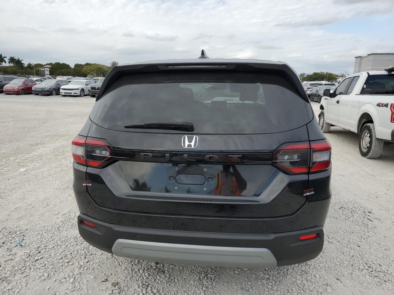 2024 Honda Pilot - Image 6