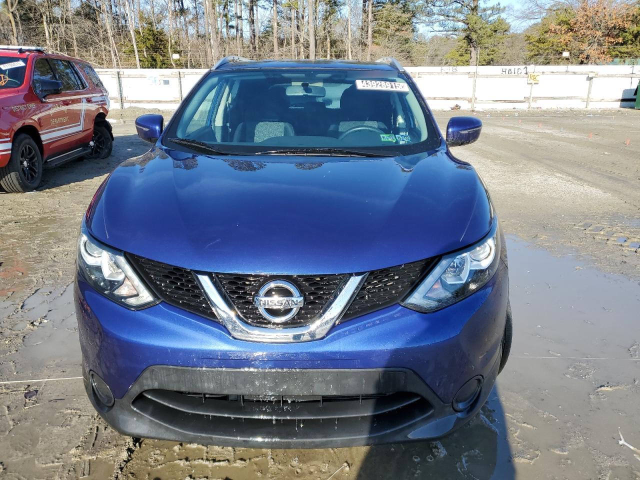 JN1BJ1CR4HW112639 NISSAN ROGUE 2017