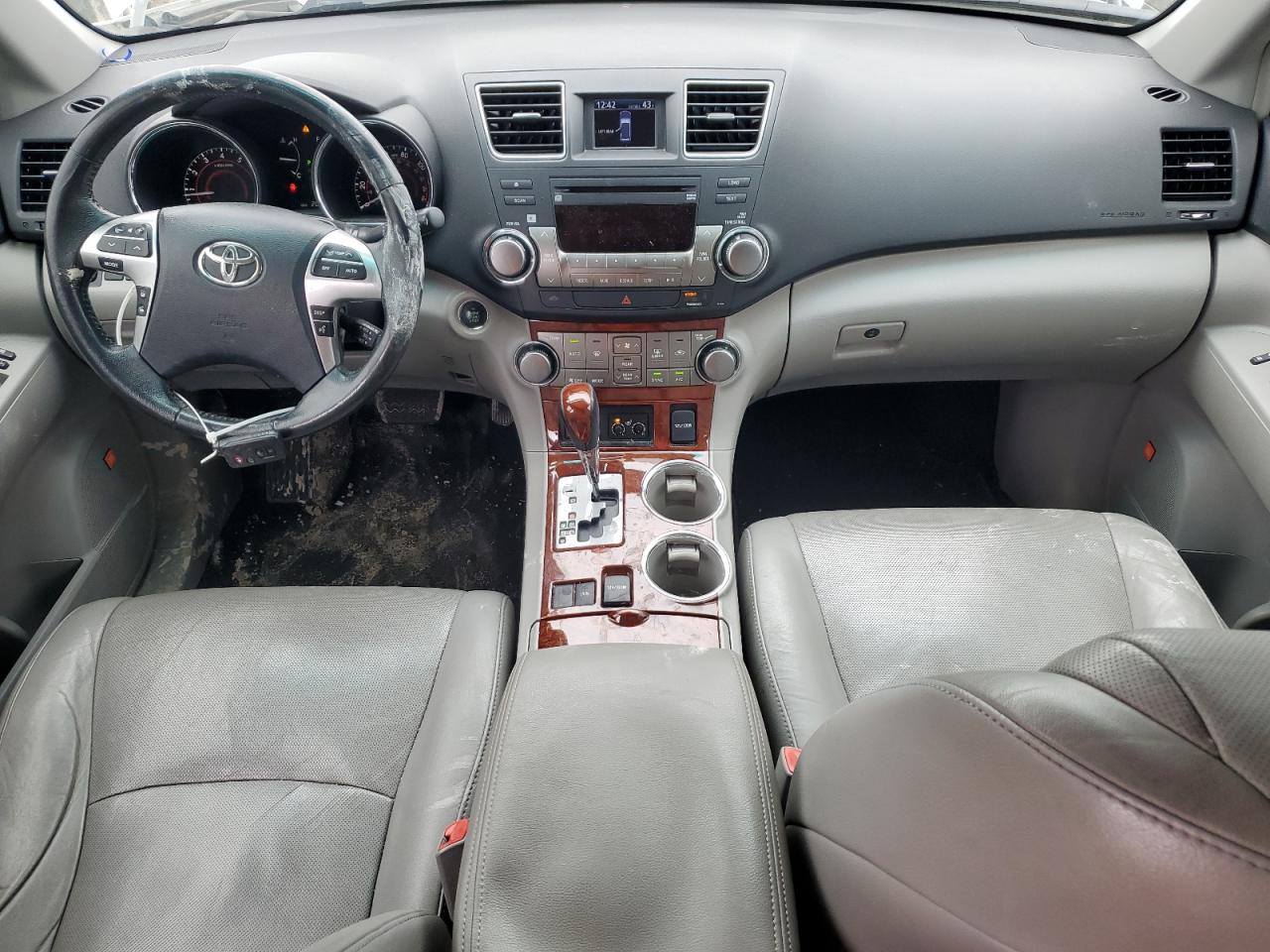 2011 Toyota Highlander - Image 8